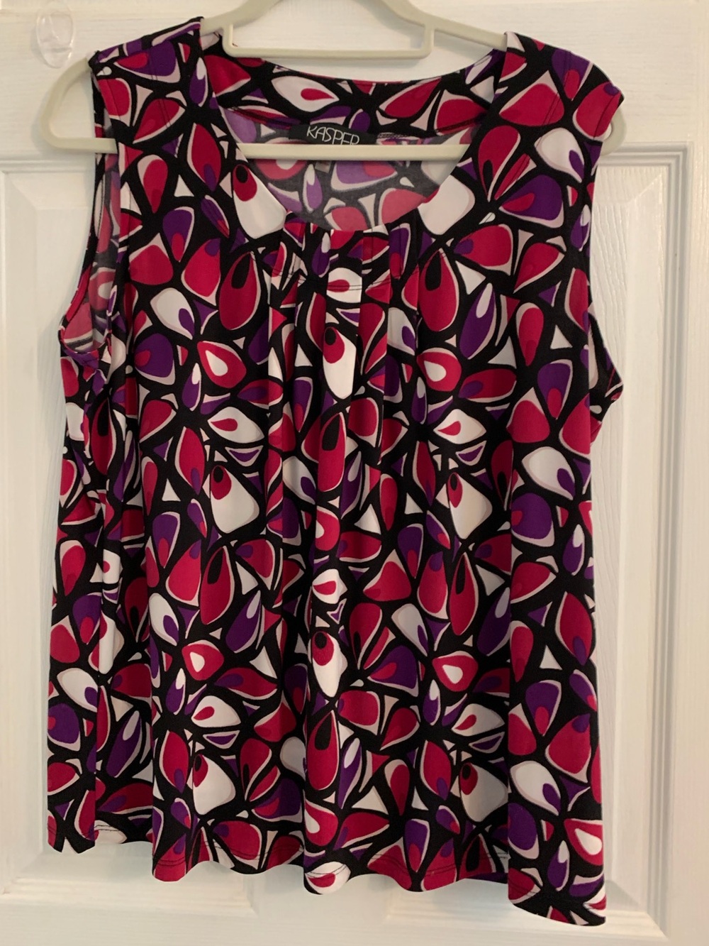 Kasper Sleeveless Teardrop Print Top Size XL. $10